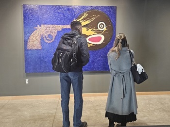 GraduatestudentsintheFulginitiGallery