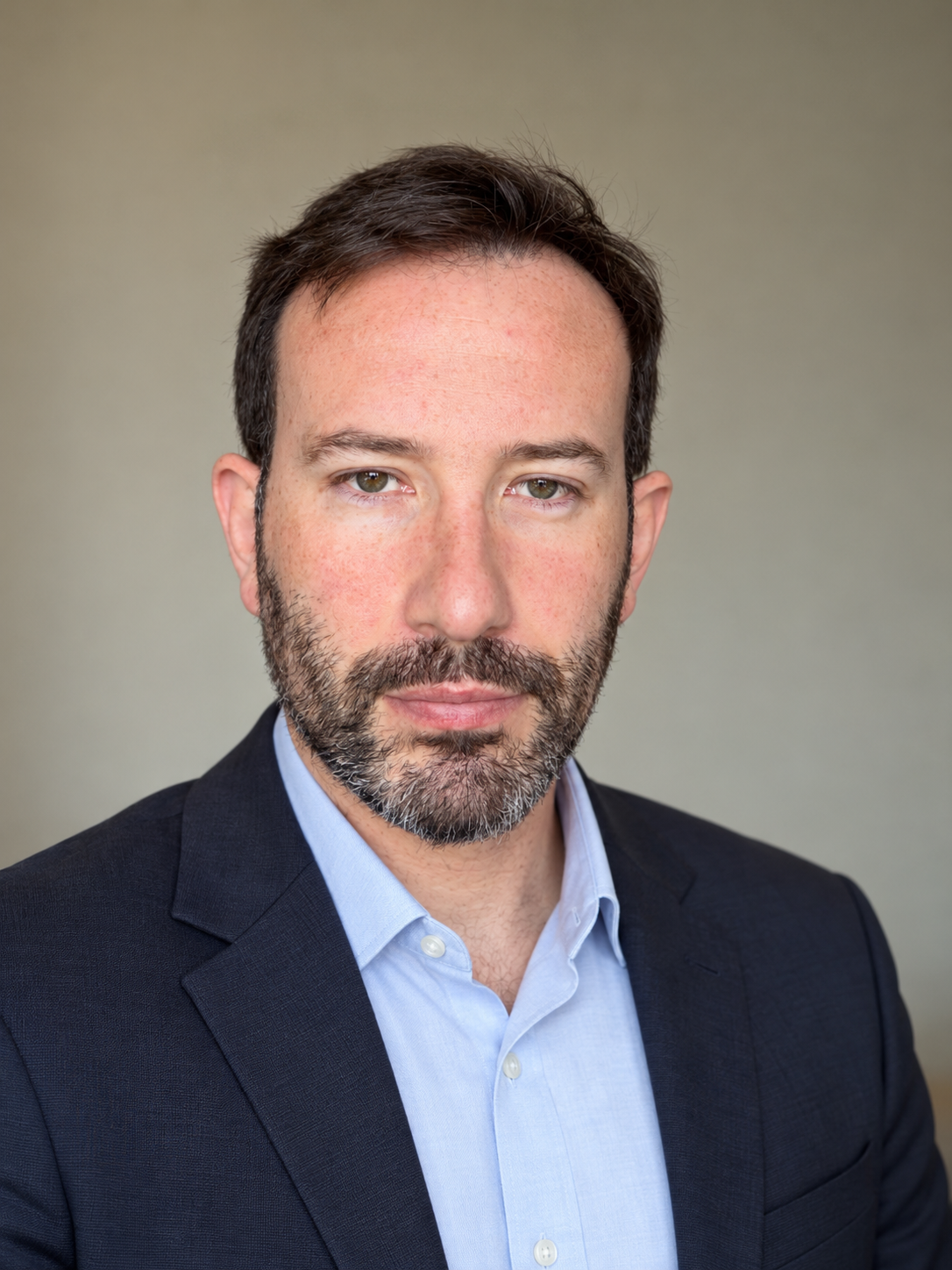 Julio Aguado Headshot