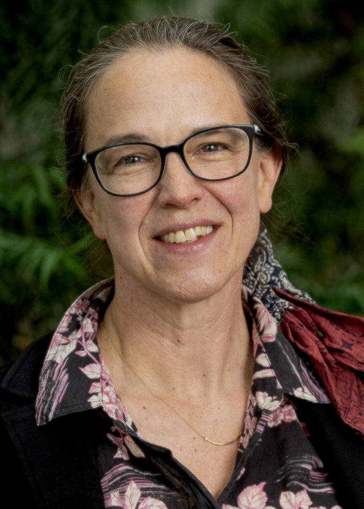 Jenifer Monks Headshot