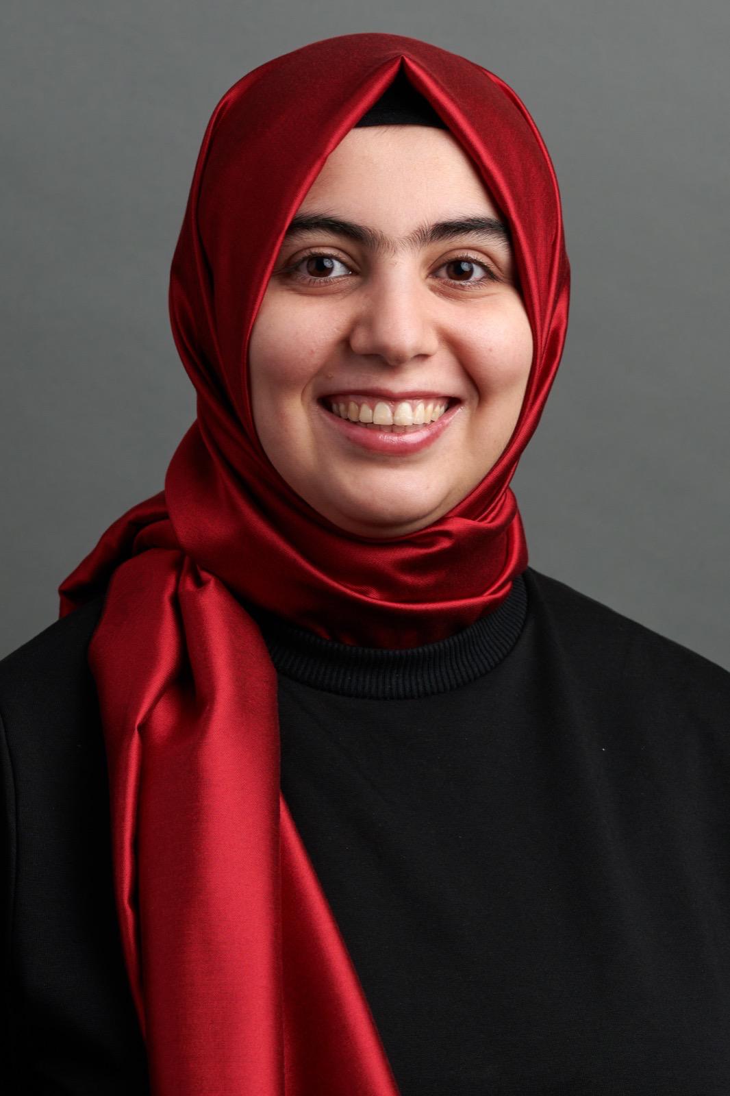 Eslim Esra Alpay Headshot