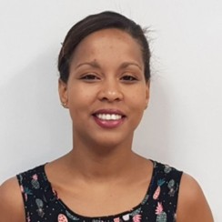 Lisandra Flores-Aldama Headshot