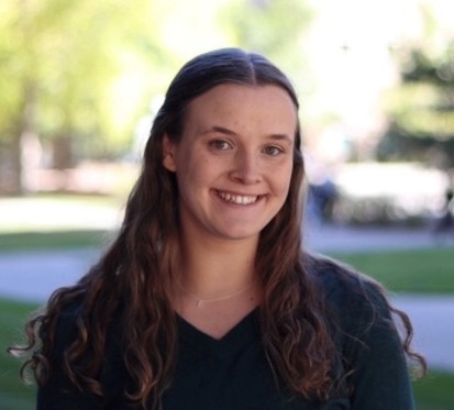 Tessa Holmstoen Headshot