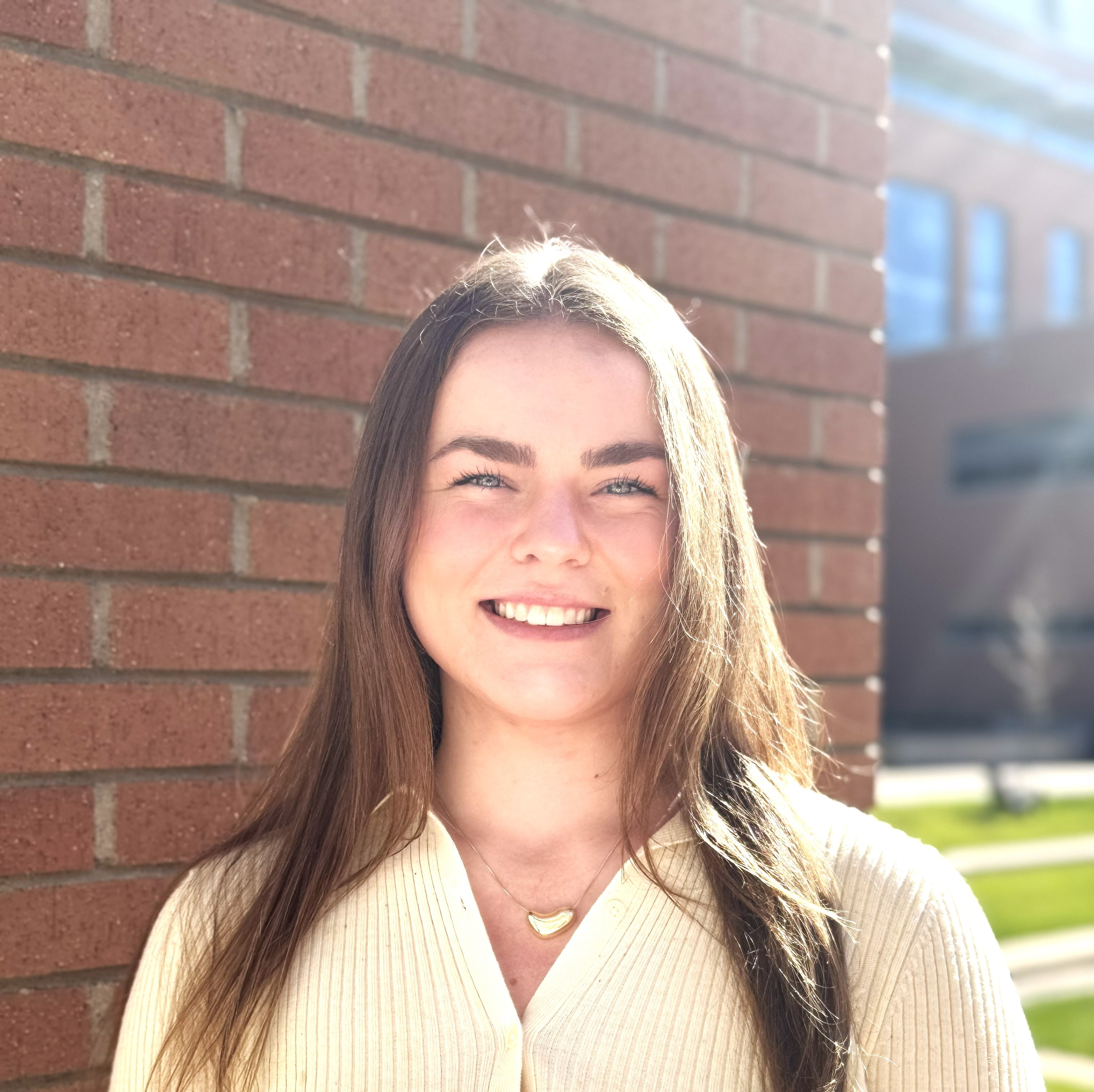 Lauren Verhulst Headshot