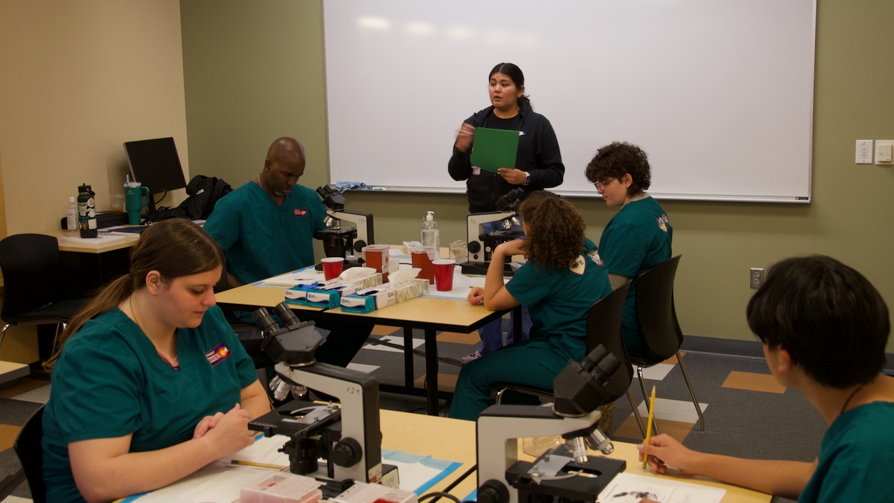 CADAVERS microscope lab